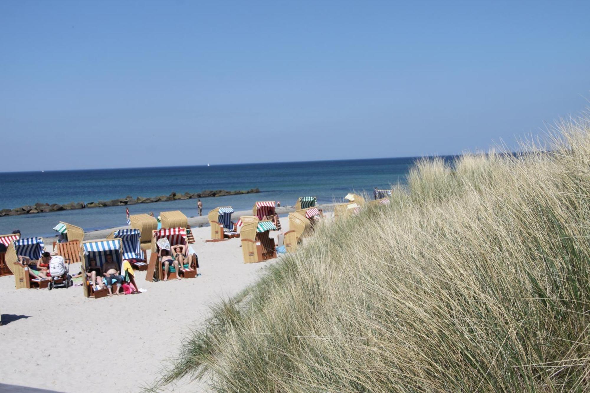Am Horizont No 2 Fuer 2- 4 Pers, 2 Schlafz, Suedbalkon, Parkplatz Strandnah 400 Meter Zingst Esterno foto